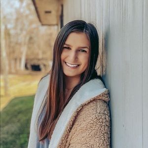 Meet your Posher, Shaina